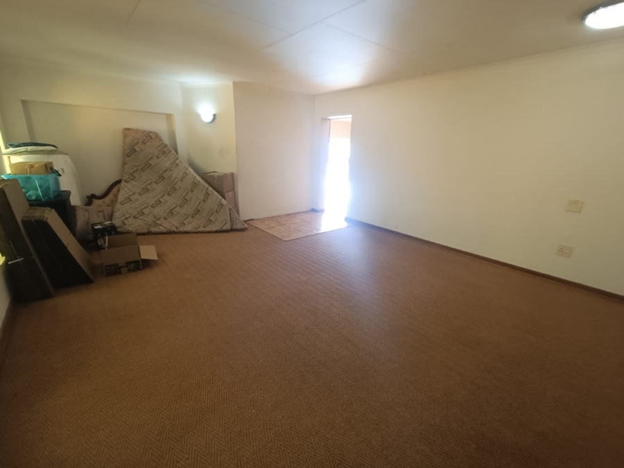 4 Bedroom Property for Sale in The Reeds Gauteng