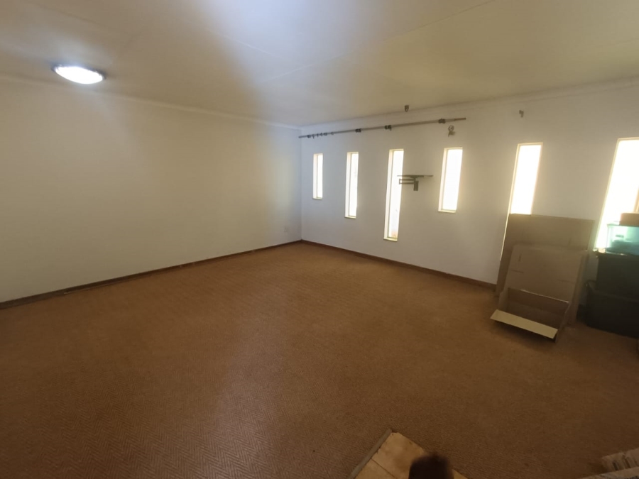 4 Bedroom Property for Sale in The Reeds Gauteng