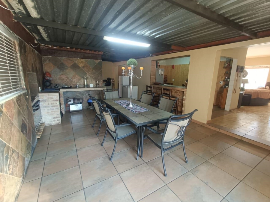 4 Bedroom Property for Sale in The Reeds Gauteng