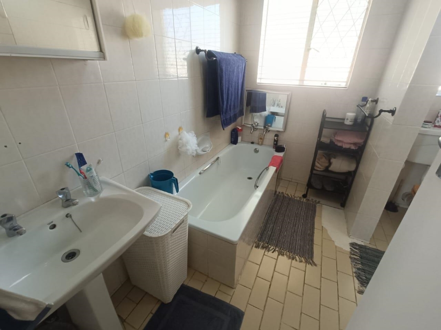 4 Bedroom Property for Sale in The Reeds Gauteng