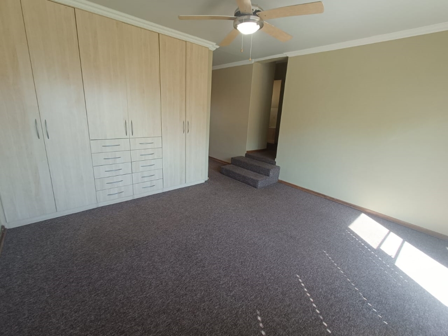 4 Bedroom Property for Sale in The Reeds Gauteng