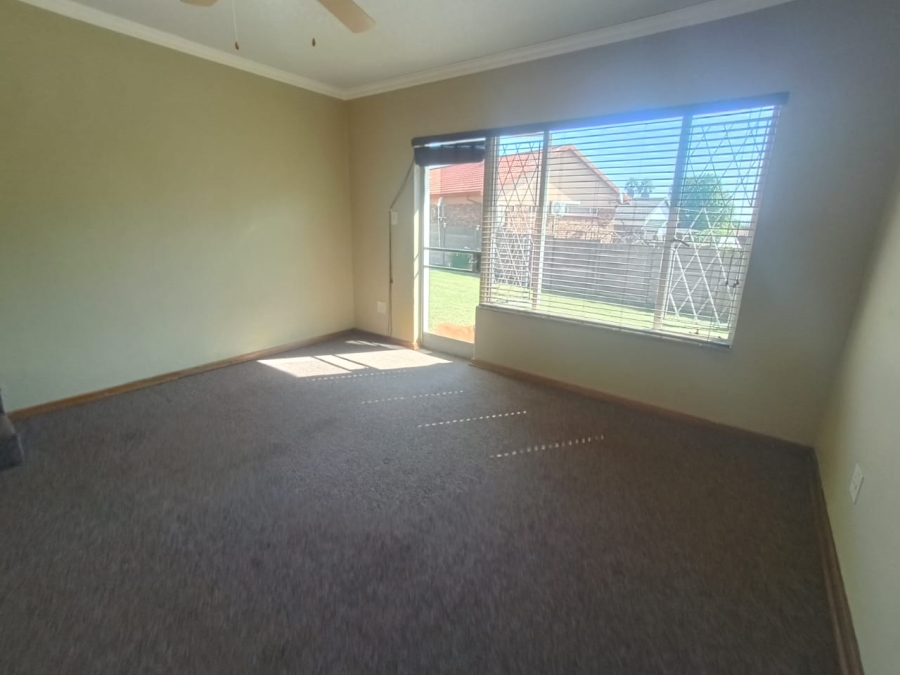 4 Bedroom Property for Sale in The Reeds Gauteng