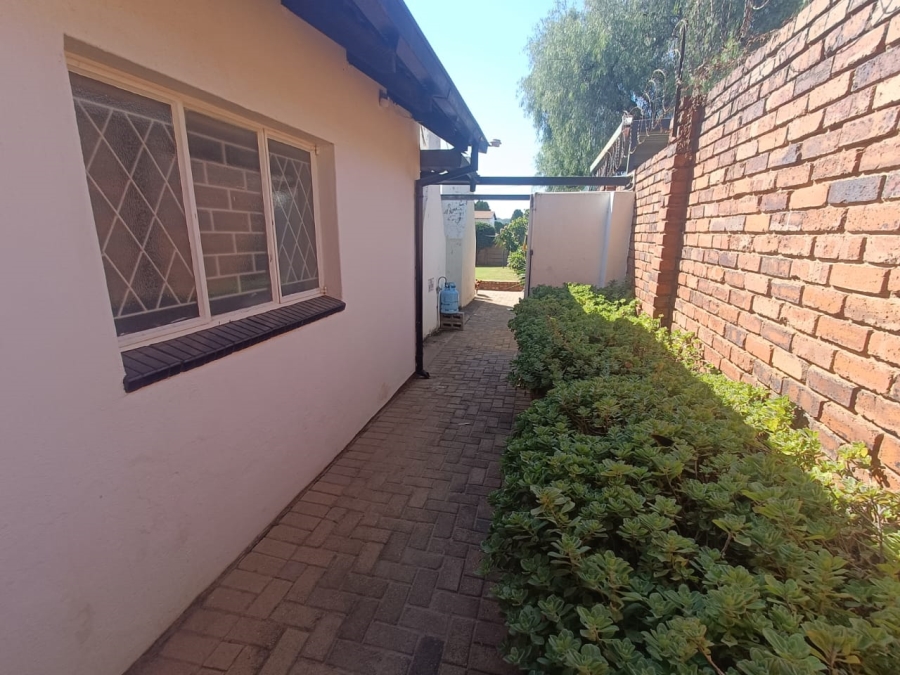 4 Bedroom Property for Sale in The Reeds Gauteng