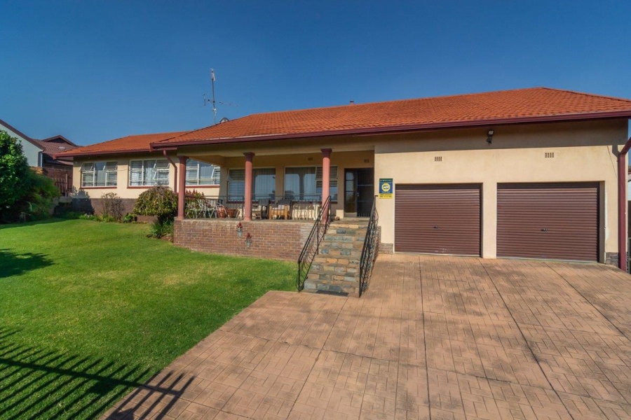 3 Bedroom Property for Sale in Wilro Park Gauteng