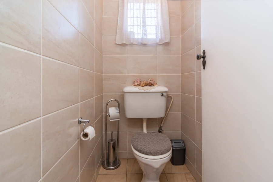 3 Bedroom Property for Sale in Wilro Park Gauteng