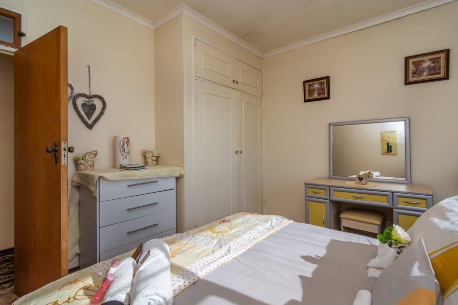3 Bedroom Property for Sale in Wilro Park Gauteng