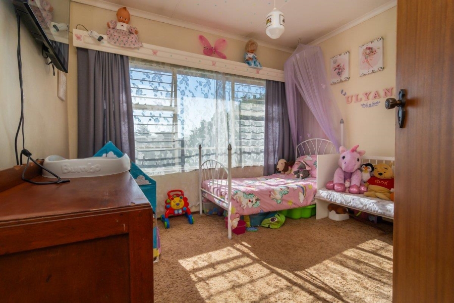 3 Bedroom Property for Sale in Wilro Park Gauteng