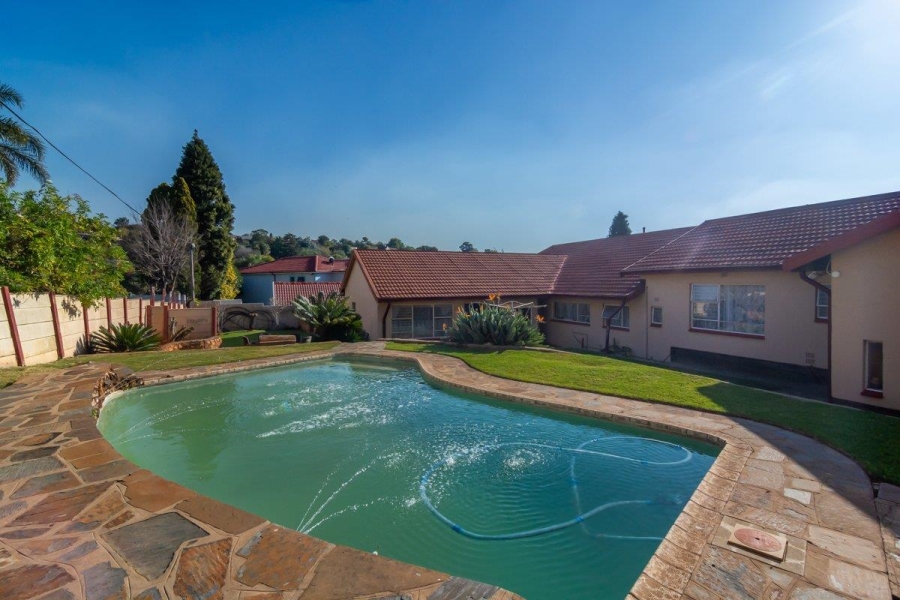 3 Bedroom Property for Sale in Wilro Park Gauteng