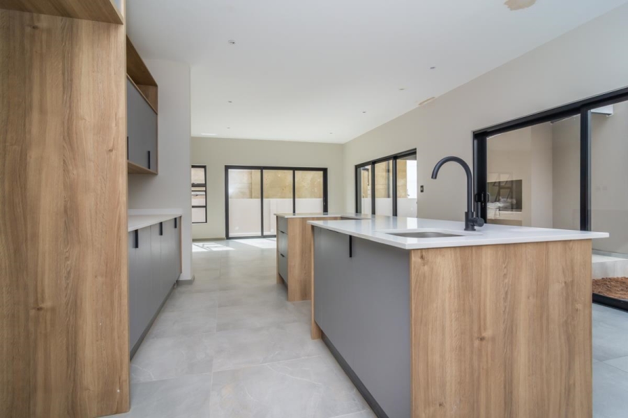 4 Bedroom Property for Sale in Homes Haven Gauteng