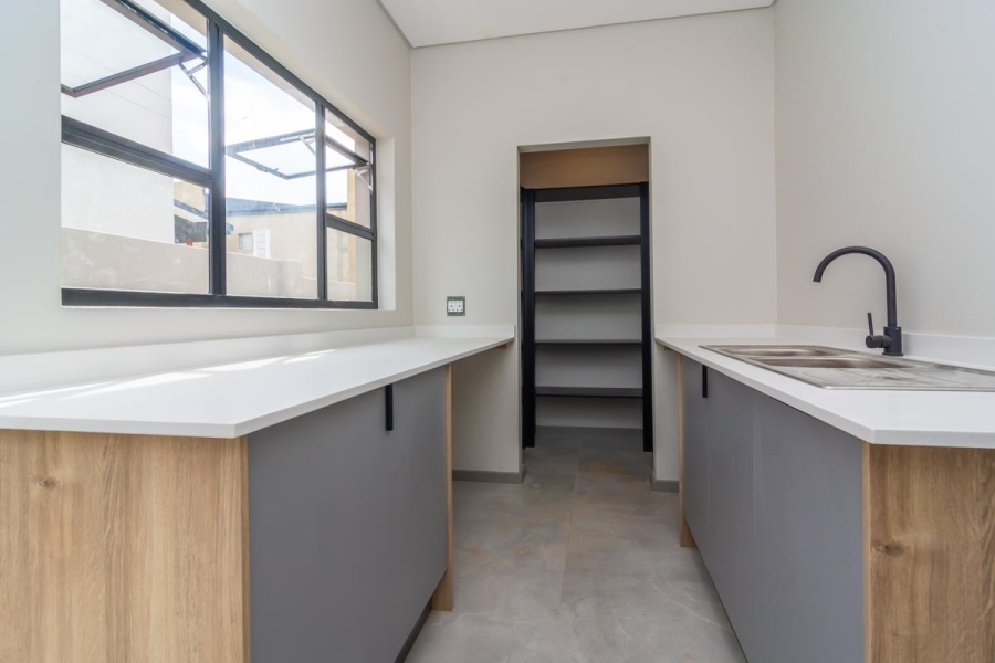 4 Bedroom Property for Sale in Homes Haven Gauteng