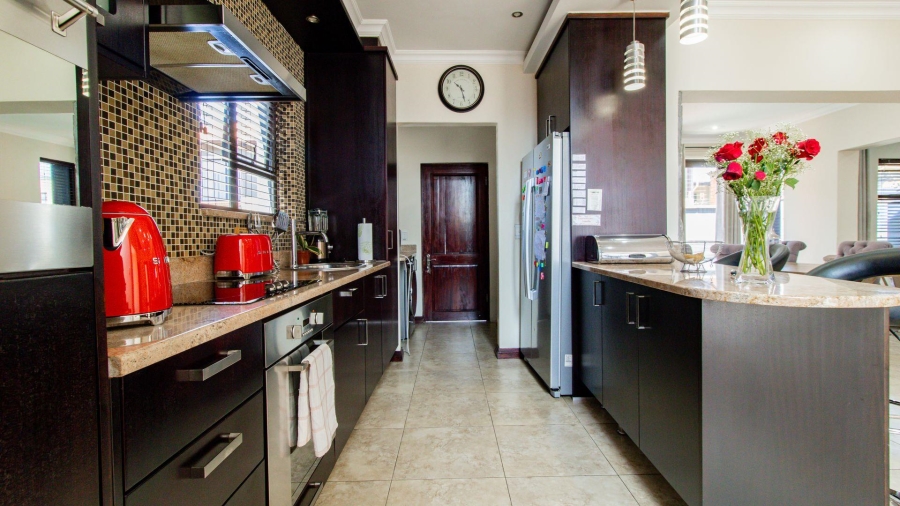3 Bedroom Property for Sale in Bassonia Gauteng