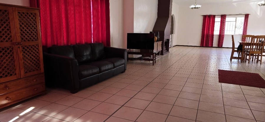 6 Bedroom Property for Sale in Oakdene Gauteng