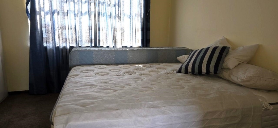 6 Bedroom Property for Sale in Oakdene Gauteng