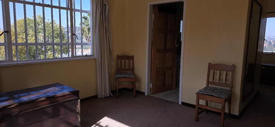 6 Bedroom Property for Sale in Oakdene Gauteng