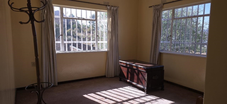 6 Bedroom Property for Sale in Oakdene Gauteng