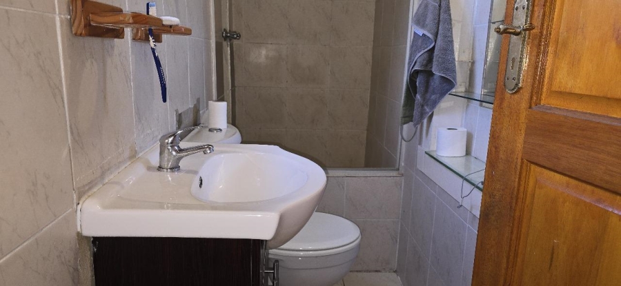 6 Bedroom Property for Sale in Oakdene Gauteng