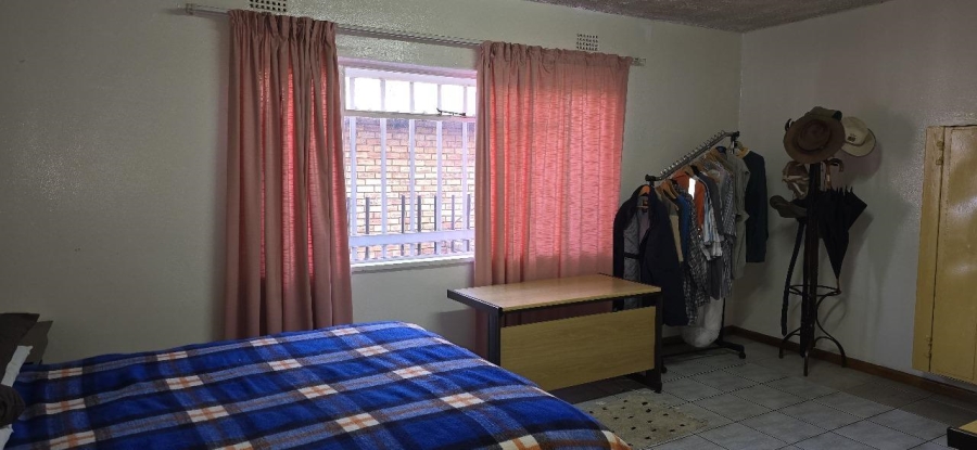 6 Bedroom Property for Sale in Oakdene Gauteng