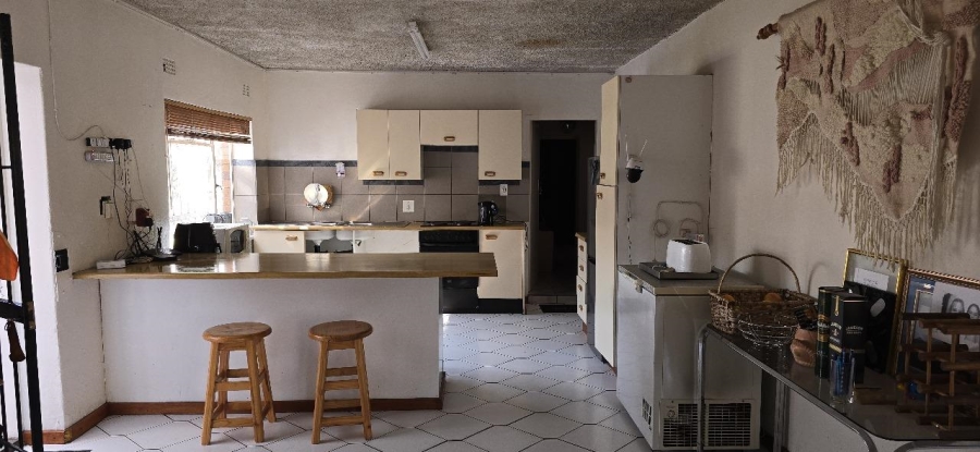 6 Bedroom Property for Sale in Oakdene Gauteng