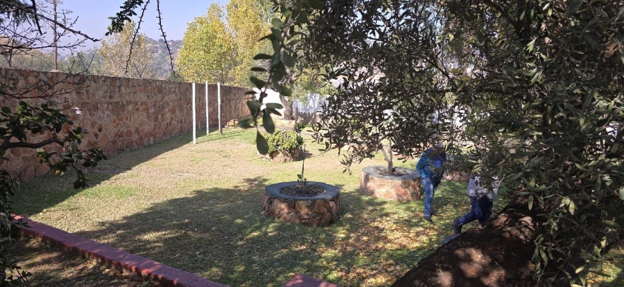 6 Bedroom Property for Sale in Oakdene Gauteng