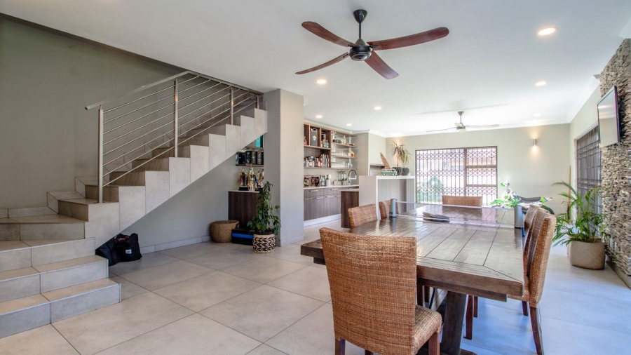 5 Bedroom Property for Sale in Lakefield Gauteng