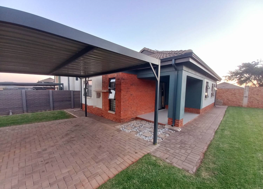 3 Bedroom Property for Sale in Lotus Gardens Gauteng