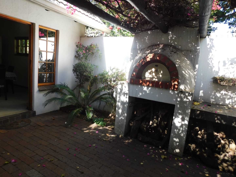 To Let 4 Bedroom Property for Rent in Morningside Ext 40 Gauteng
