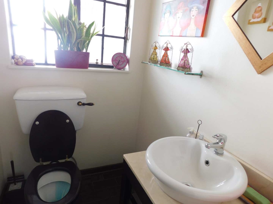 To Let 4 Bedroom Property for Rent in Morningside Ext 40 Gauteng