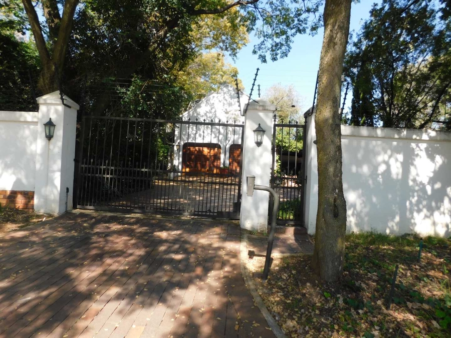To Let 4 Bedroom Property for Rent in Morningside Ext 40 Gauteng