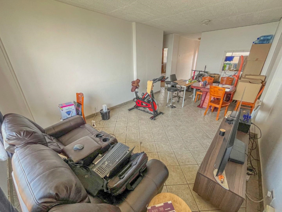 2 Bedroom Property for Sale in La Montagne Gauteng