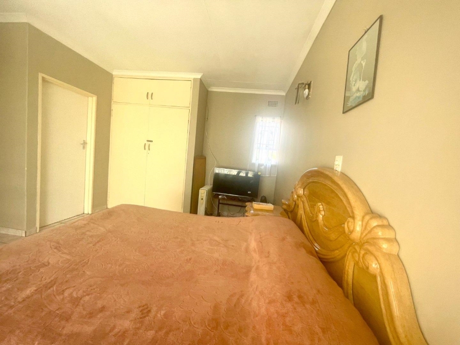 3 Bedroom Property for Sale in Esther Park Gauteng
