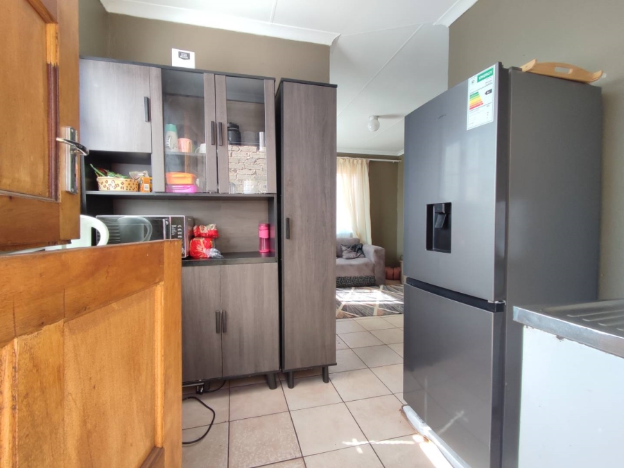 2 Bedroom Property for Sale in Protea Glen Gauteng