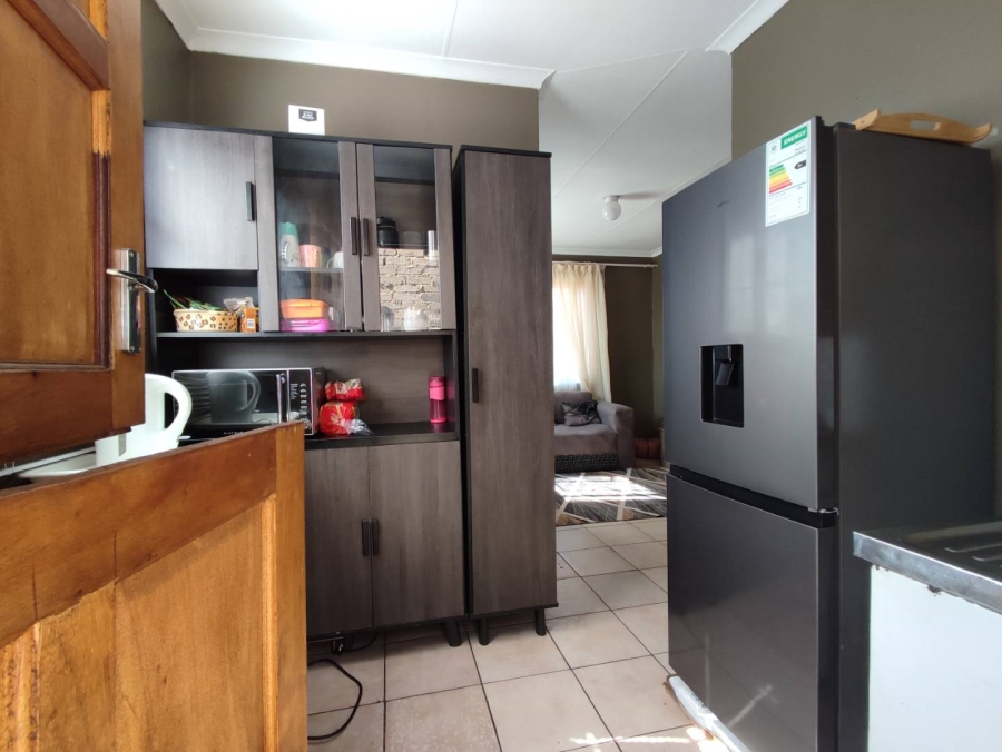 2 Bedroom Property for Sale in Protea Glen Gauteng