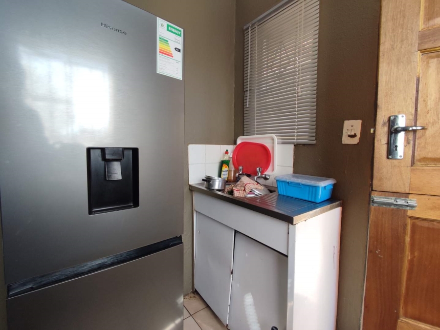2 Bedroom Property for Sale in Protea Glen Gauteng