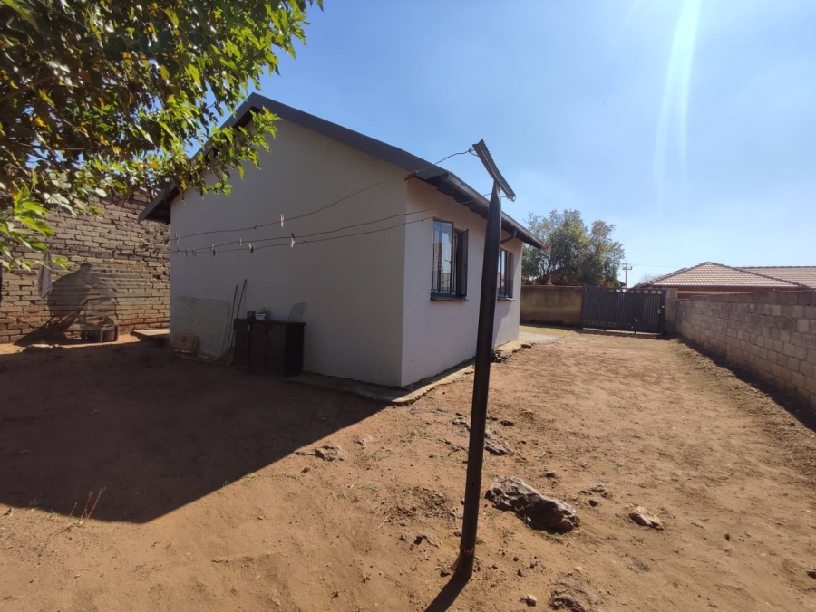 2 Bedroom Property for Sale in Protea Glen Gauteng