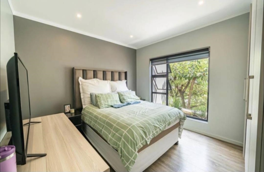 To Let 2 Bedroom Property for Rent in Rosebank Gauteng