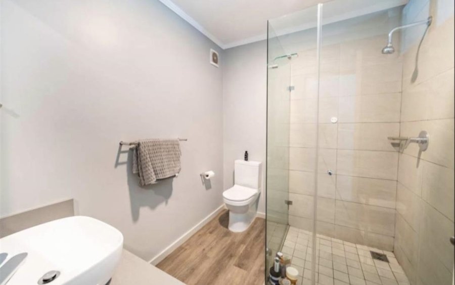 To Let 2 Bedroom Property for Rent in Rosebank Gauteng