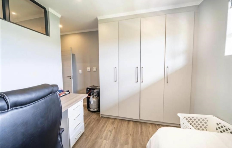 To Let 2 Bedroom Property for Rent in Rosebank Gauteng