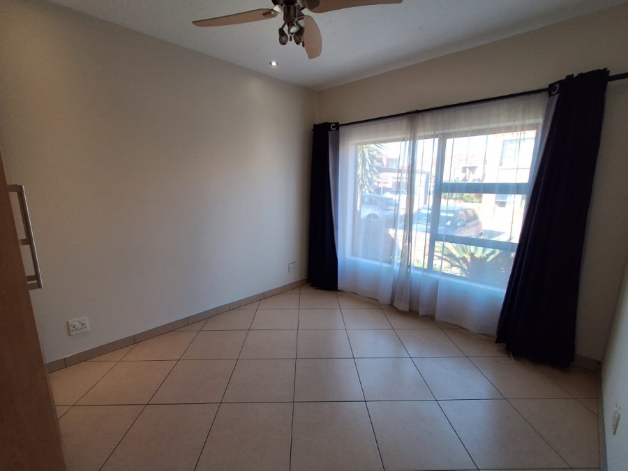 2 Bedroom Property for Sale in Liefde en Vrede Gauteng