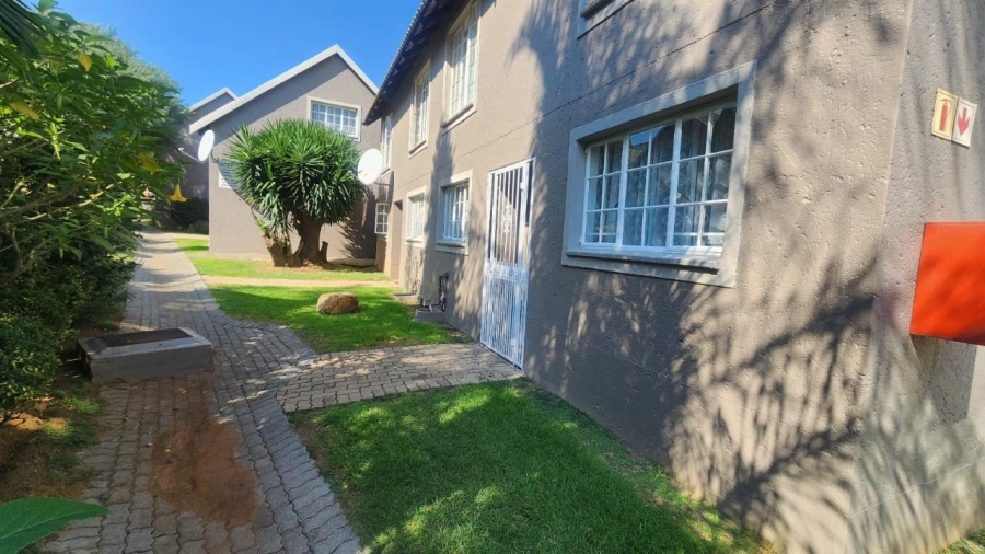 2 Bedroom Property for Sale in Bassonia Gauteng