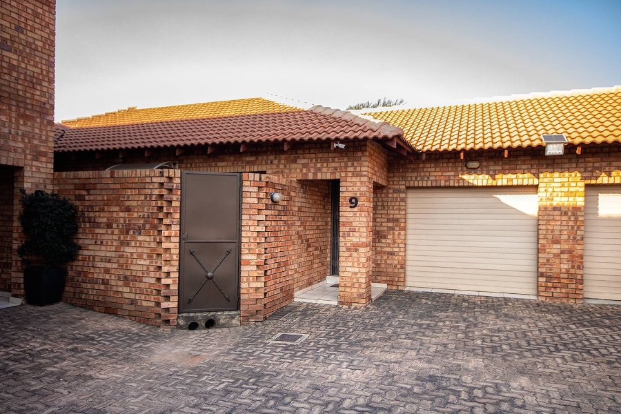 3 Bedroom Property for Sale in Raceview Gauteng