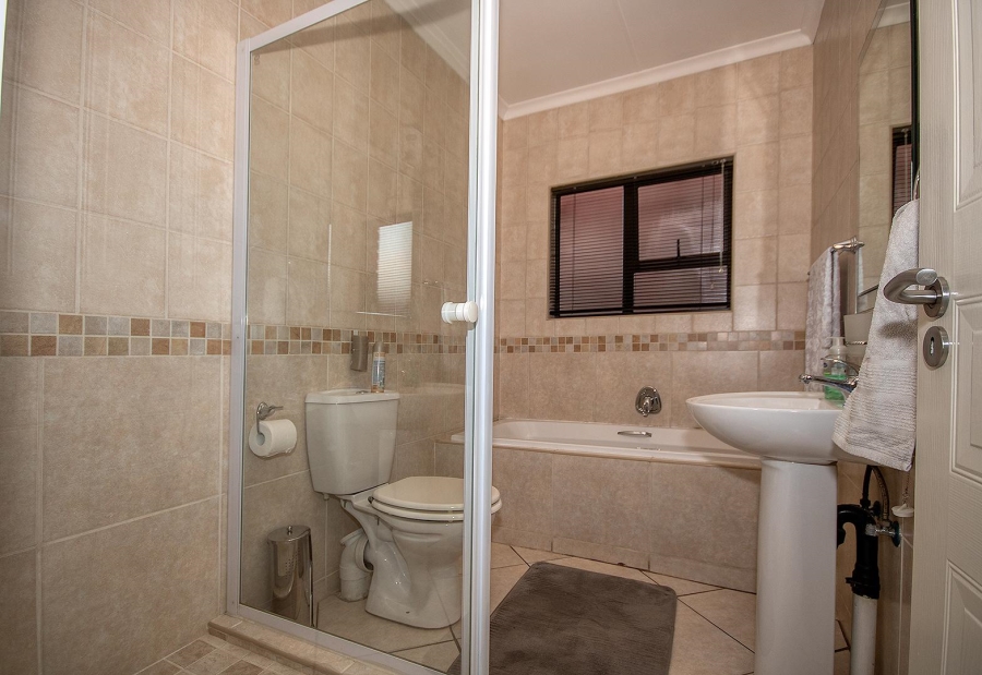 3 Bedroom Property for Sale in Raceview Gauteng