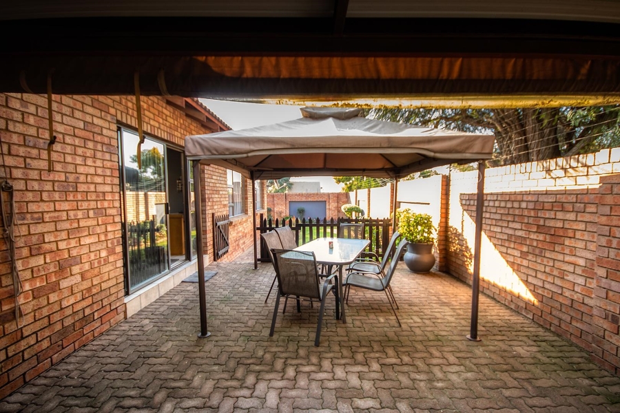 3 Bedroom Property for Sale in Raceview Gauteng
