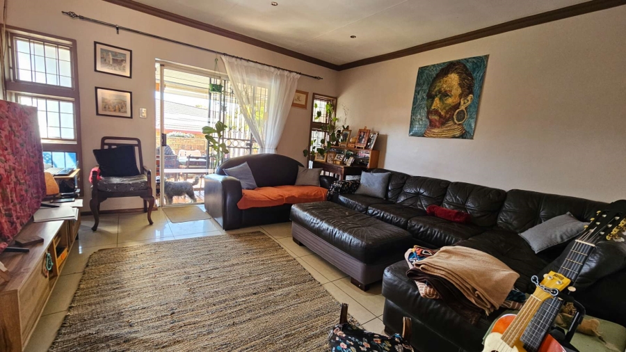 To Let 3 Bedroom Property for Rent in Faerie Glen Gauteng