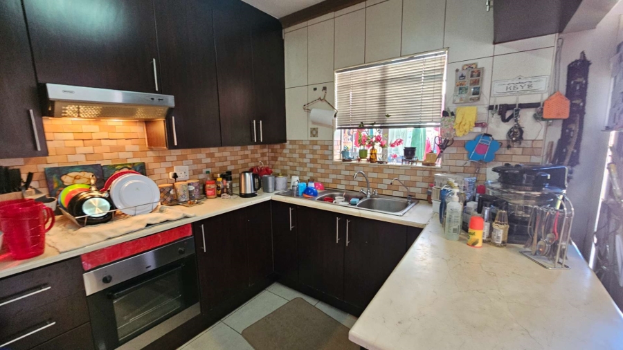To Let 3 Bedroom Property for Rent in Faerie Glen Gauteng