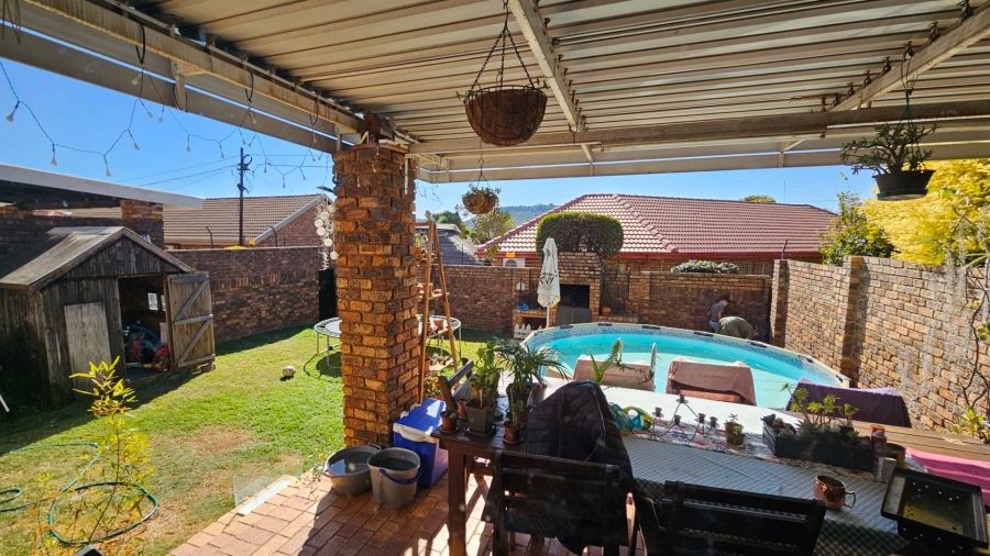 To Let 3 Bedroom Property for Rent in Faerie Glen Gauteng