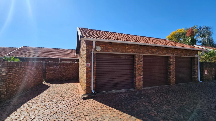 To Let 3 Bedroom Property for Rent in Faerie Glen Gauteng