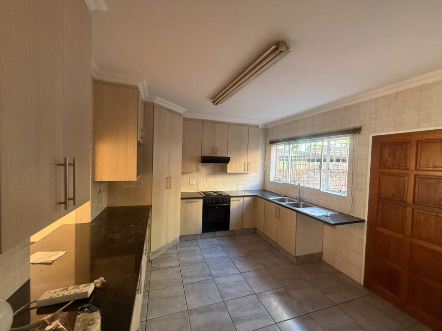 To Let 2 Bedroom Property for Rent in Windsor West Gauteng
