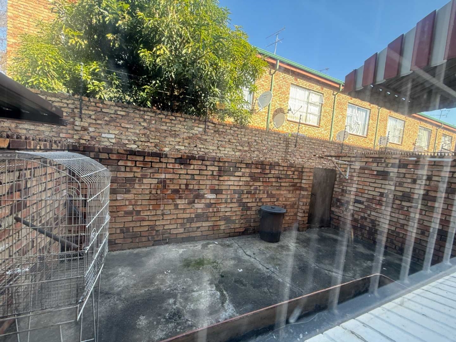 To Let 2 Bedroom Property for Rent in Windsor West Gauteng