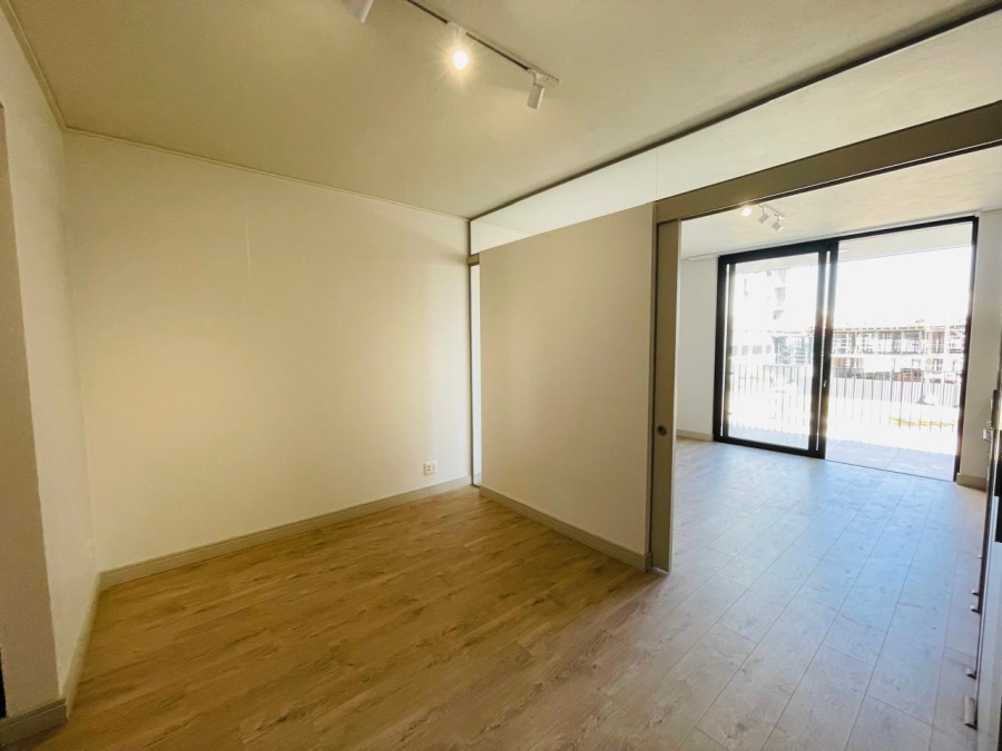 To Let 1 Bedroom Property for Rent in Rosebank Gauteng