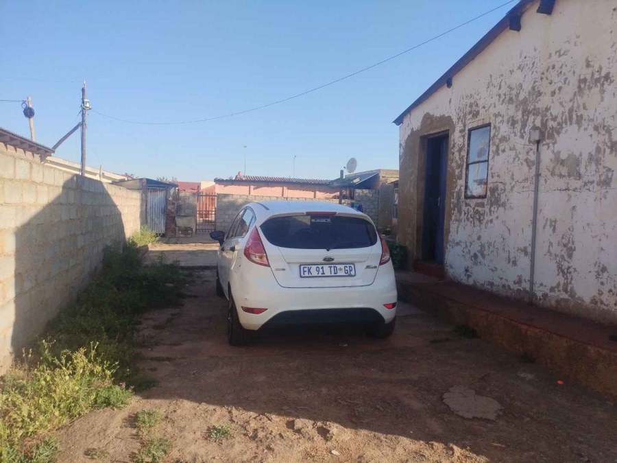 2 Bedroom Property for Sale in Mamelodi West Gauteng